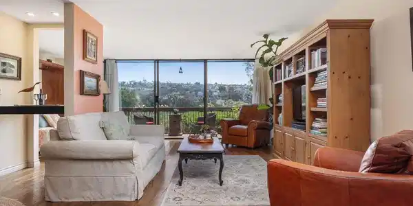 2564 Navarra Dr