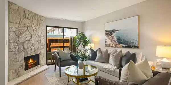 391 Pantano Cir
