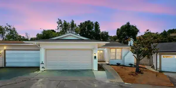 1072 View Dr