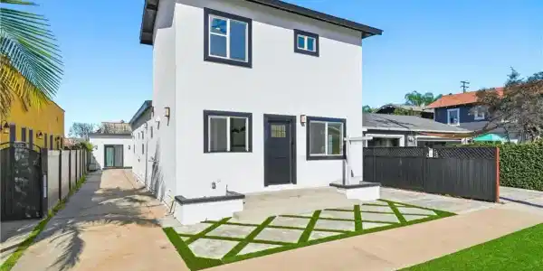 3519 E Colorado