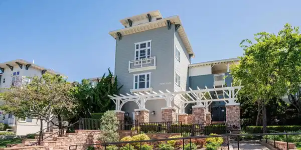 1512 Seabridge Lane