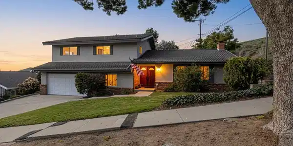 469 Court Avenue