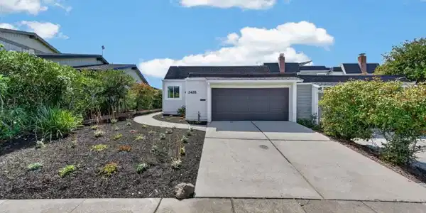 2428 Hastings Drive