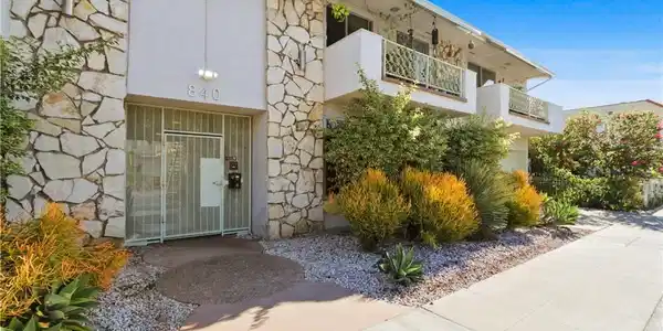 840 Cedar Ave. Unit #20