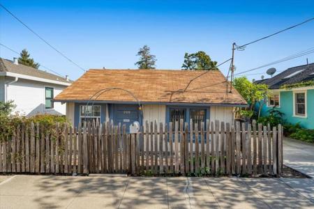 208 Mountain View Avenue