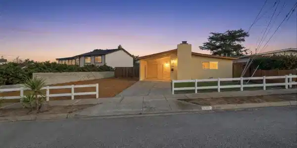 359 Reindollar Avenue
