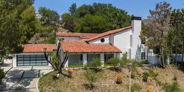 17433 Camino De Yatasto
