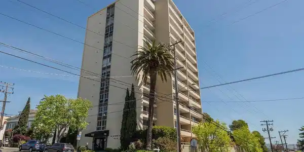 320 Lee St