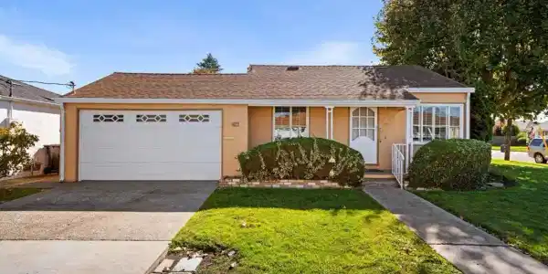 1266 Via El Monte