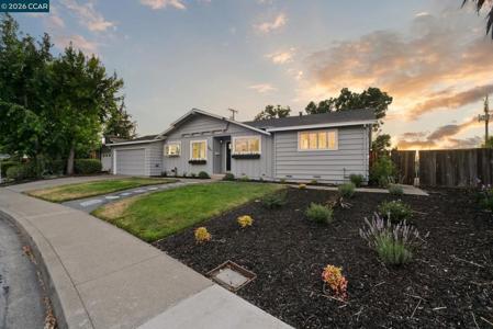 1842 Woodsdale Ct