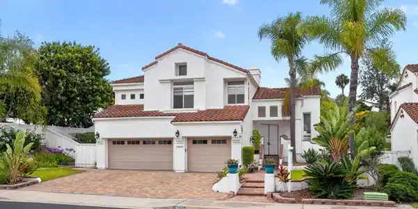 4923 Amador Drive