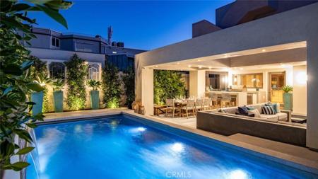 2540 Manhattan Avenue