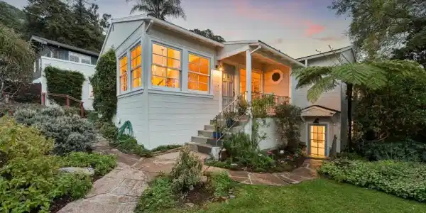 4200 Mountain View Ave