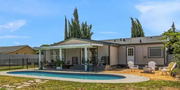 2803 Minta Ln