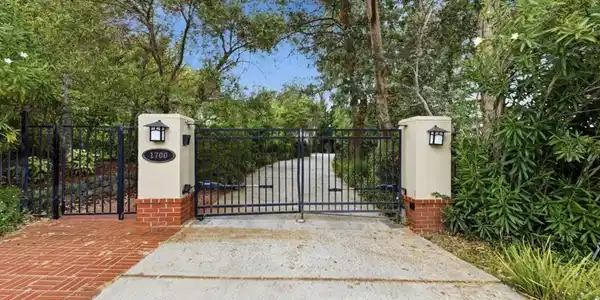 1700 Pine Knoll Drive