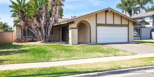 10460 Waxwing Circle