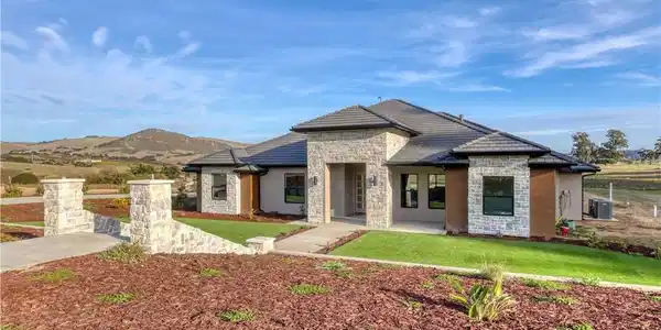 155 Vista Montana Ln
