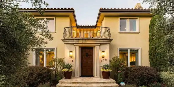 579 Glenbrook Drive