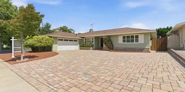 1746 Quesada Way