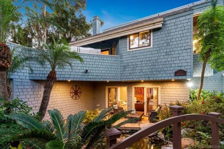 2122 Del Mar Heights Rd