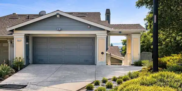 6401 Blue Rock Ct