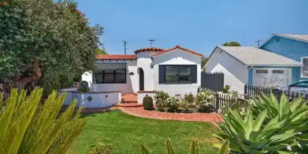 3737 Paloma Drive