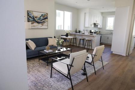 422 Creekside Circle