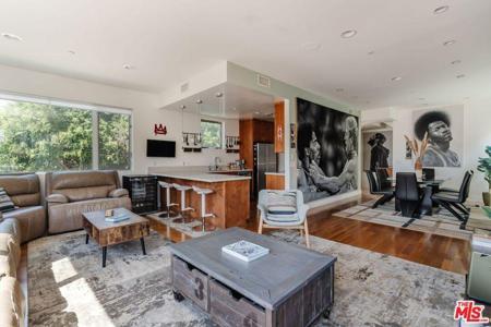 302 S Venice Boulevard
