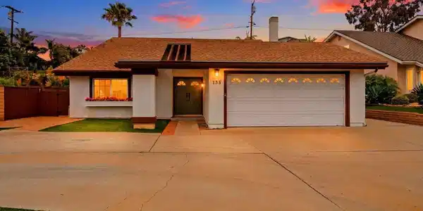 133 Camino Entrada