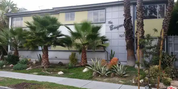827 Bay Street