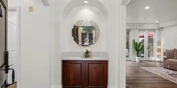 1311 Centinela