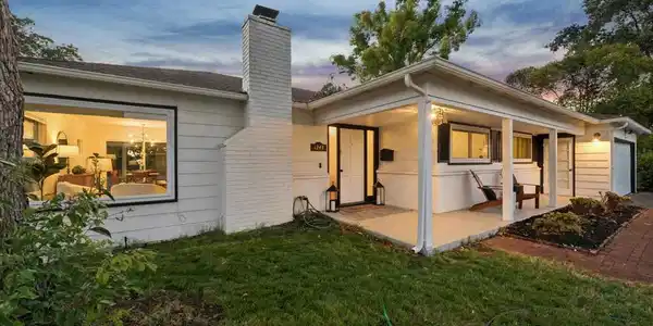 1243 Davis Ave.