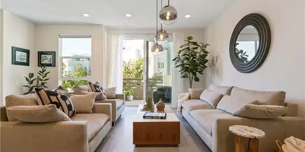 1653 Topanga