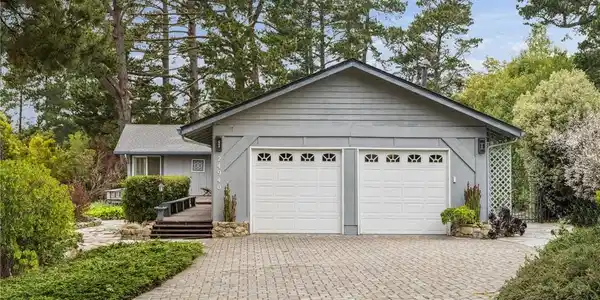 24940 Outlook Drive