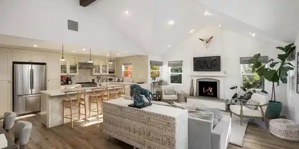 1109 Las Olas Avenue