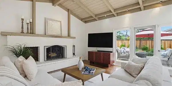 825 Santa Hidalga