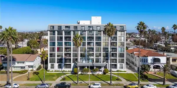 2601 E Ocean Boulevard