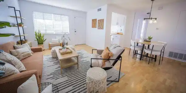 16637 Viewpoint Lane