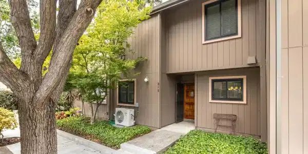 215 Horizon Avenue
