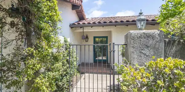 6 E Constance Avenue