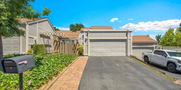 6450 Viewpoint Ct