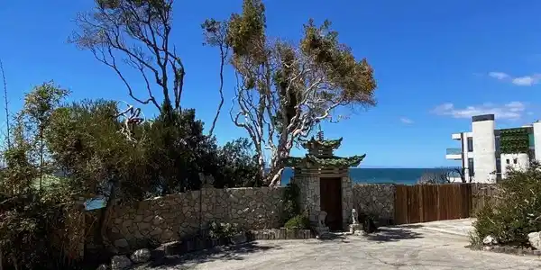 18842 Pacific Coast Highway
