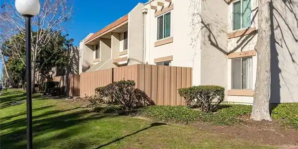 211 W Channel Islands