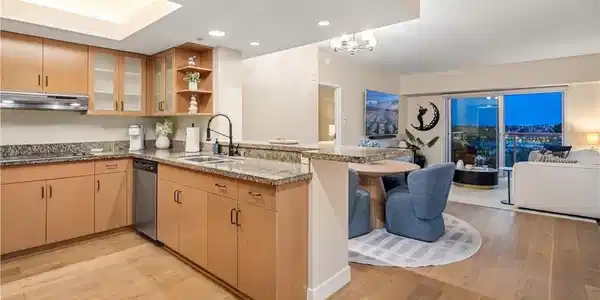 13700 Marina Pointe Drive