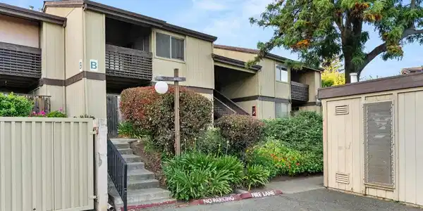355 Parkview Terrace