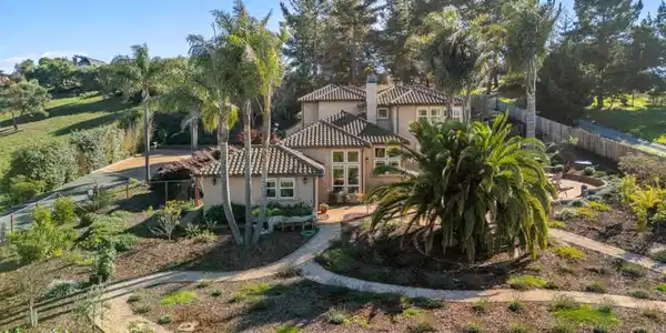 69 Crest Drive