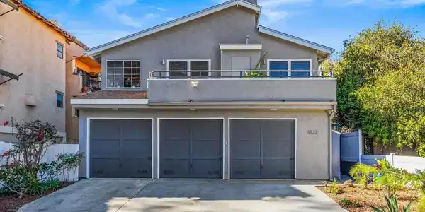 3922 Albatross St.