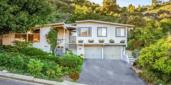 2436 Arbutus Drive