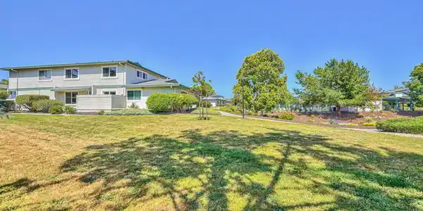 4402 Starboard Court
