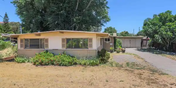 210 Riley Dr